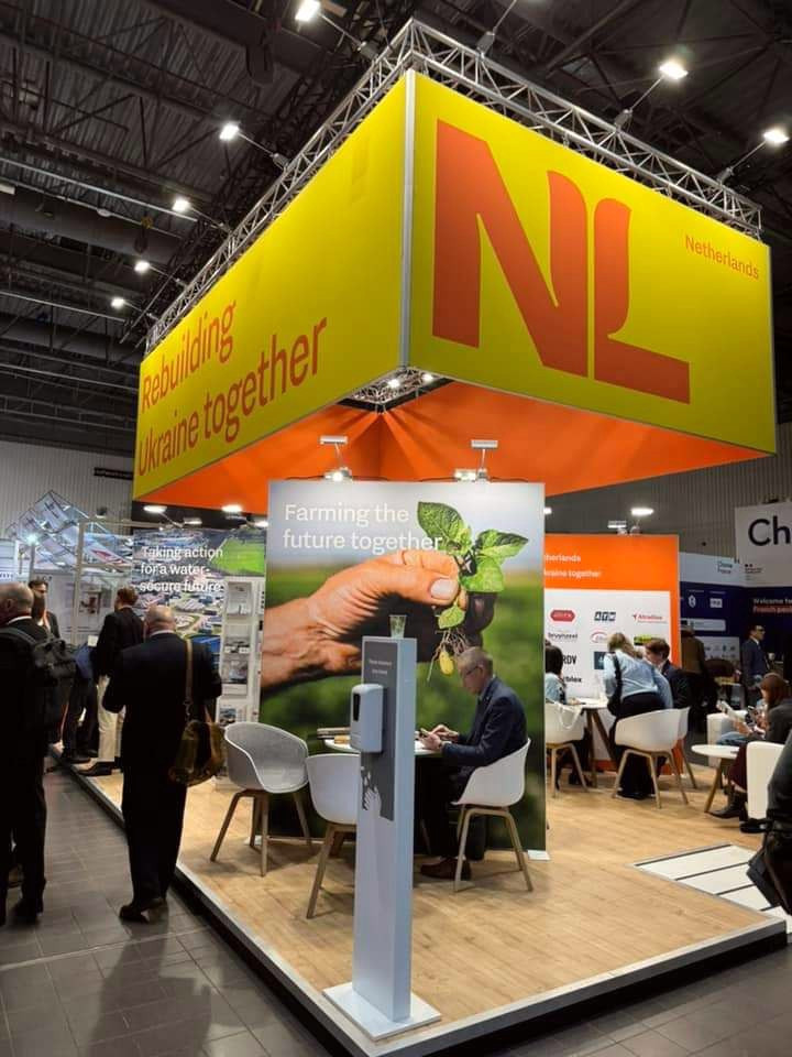 1524 image for slide