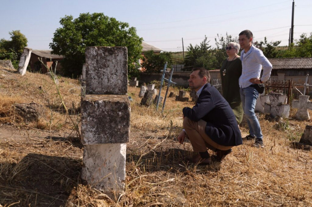 4494 image for slide