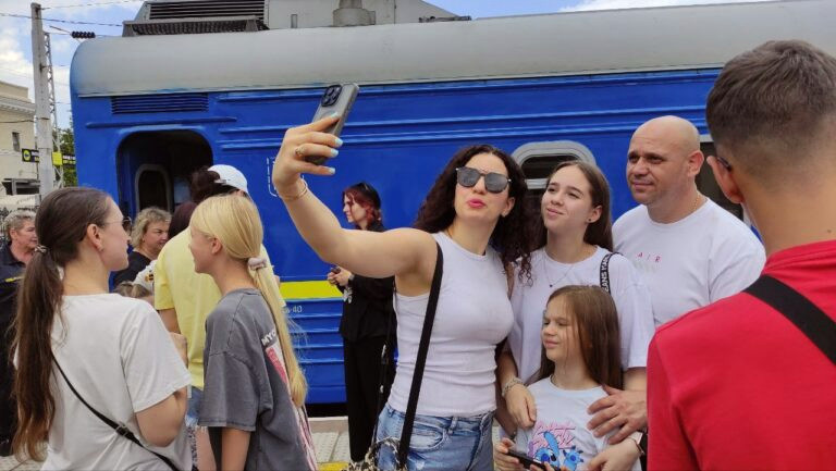 6161 image for slide