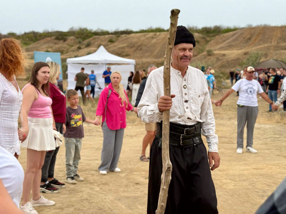 6637 image for slide