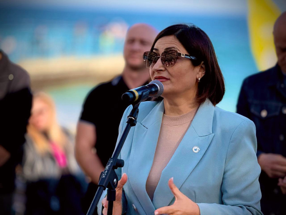 6982 image for slide