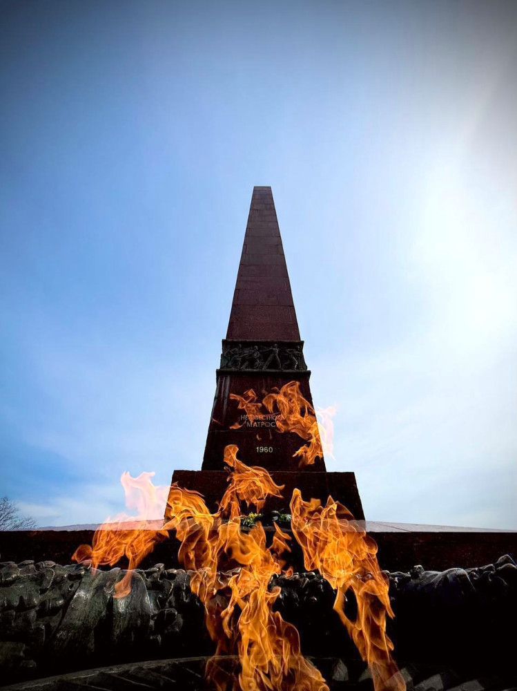 7727 image for slide