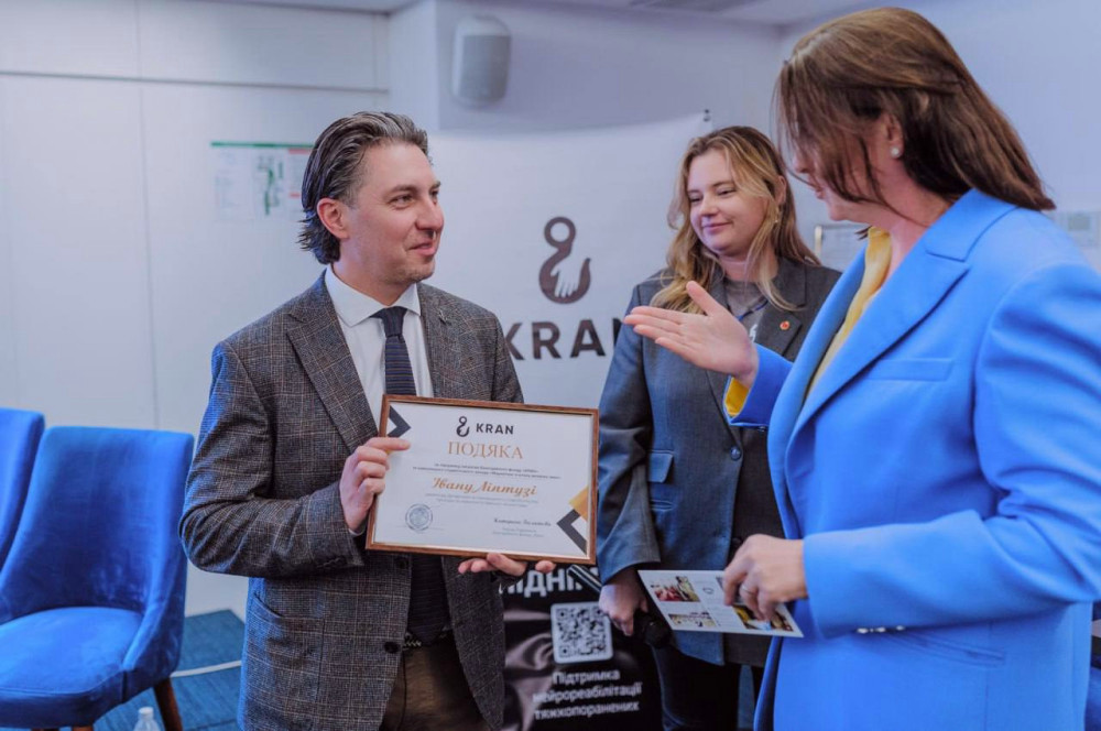 7766 image for slide